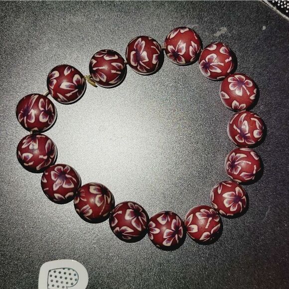 Hand painted wooden stretch Bracelet - Picture 1 of 5